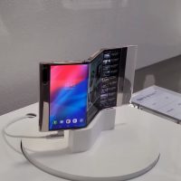 podwójnie składany smartfon Samsung Display