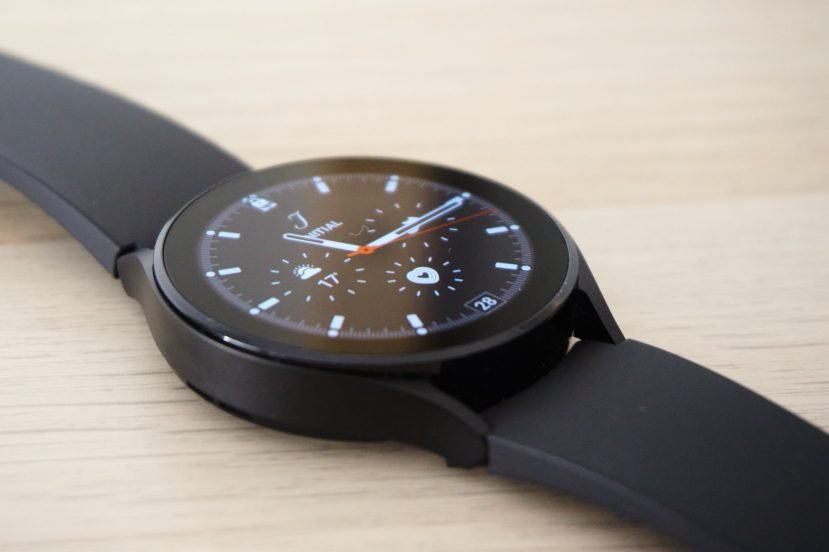 Samsung Galaxy Watch4 44 mm fot. Tabletowo.pl