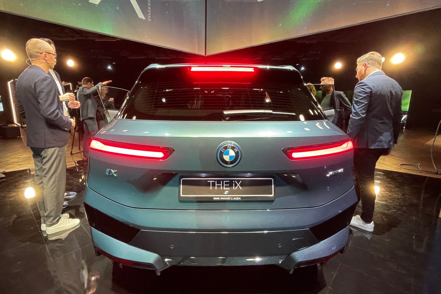 BMW iX