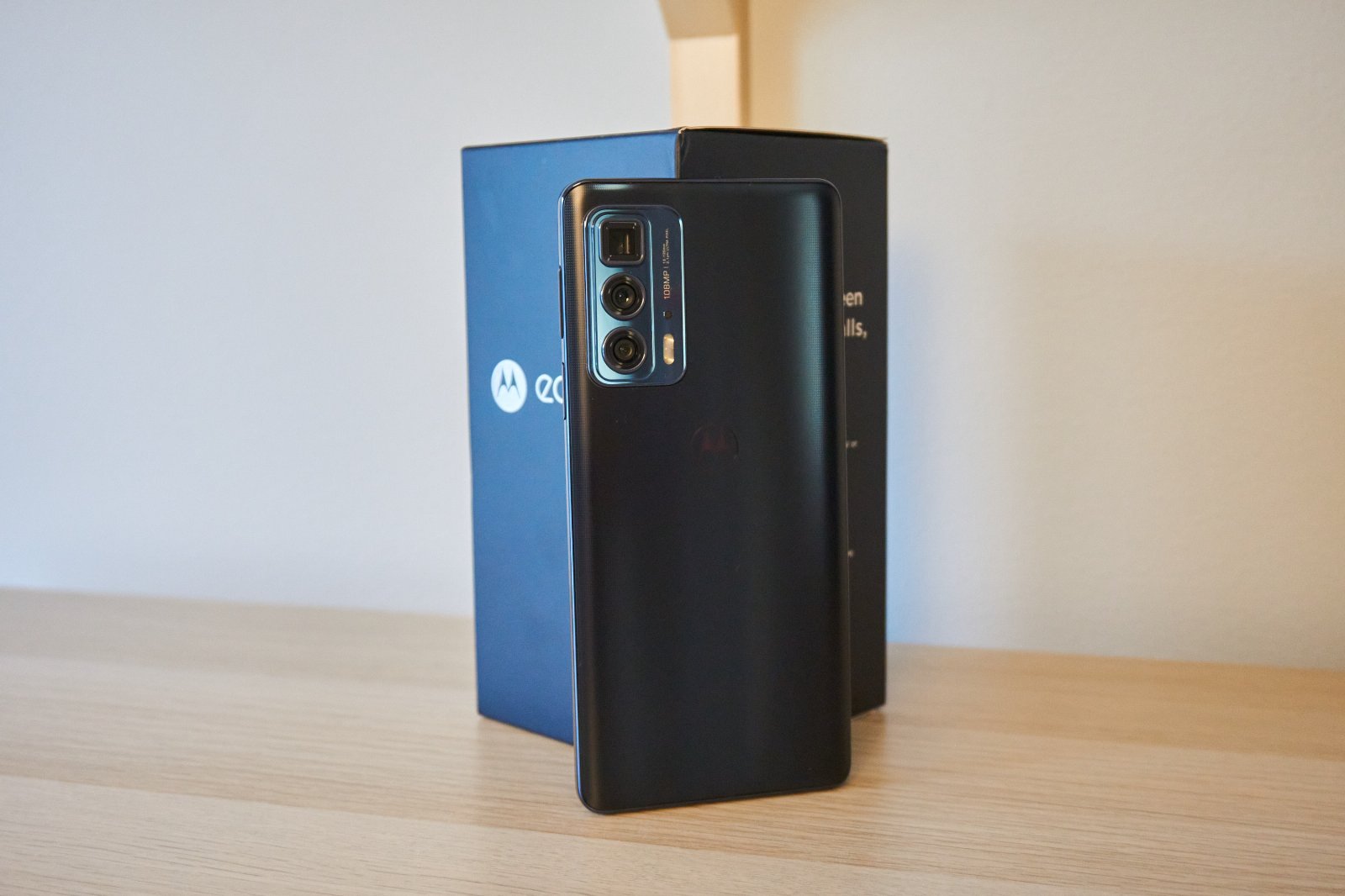 Motorola Edge 20 Pro fot. Tabletowo.pl