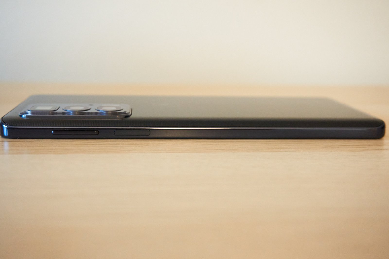 Motorola Edge 20 Pro fot. Tabletowo.pl