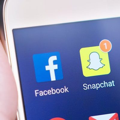aplikacje Snapchat Facebook Instagram Twitter