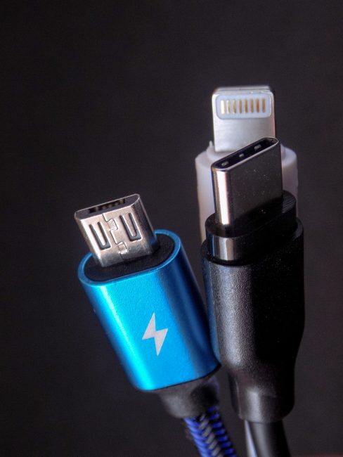 USB and lightning connectors