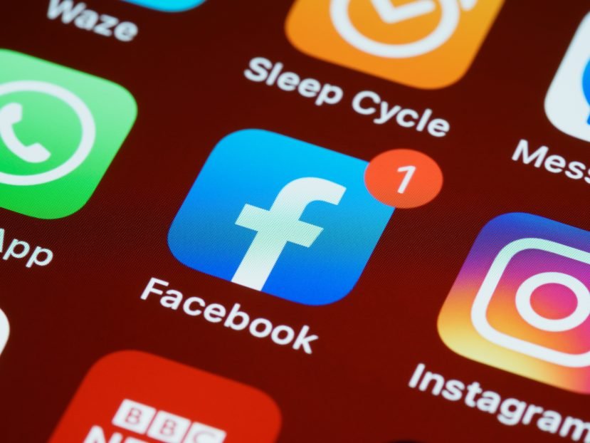 aplikacja facebook app