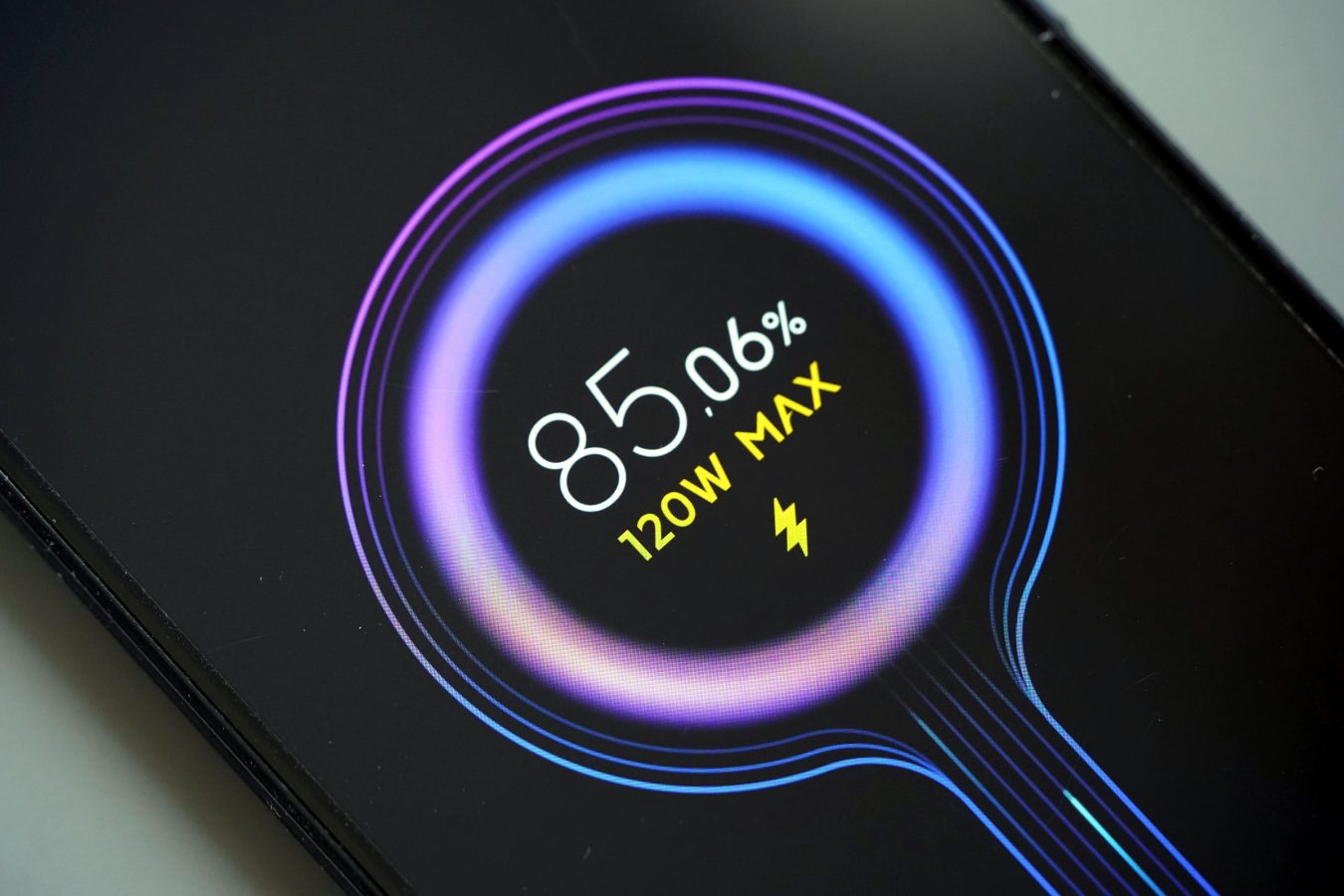 ładowanie smartfona xiaomi 11t pro smartphone charging