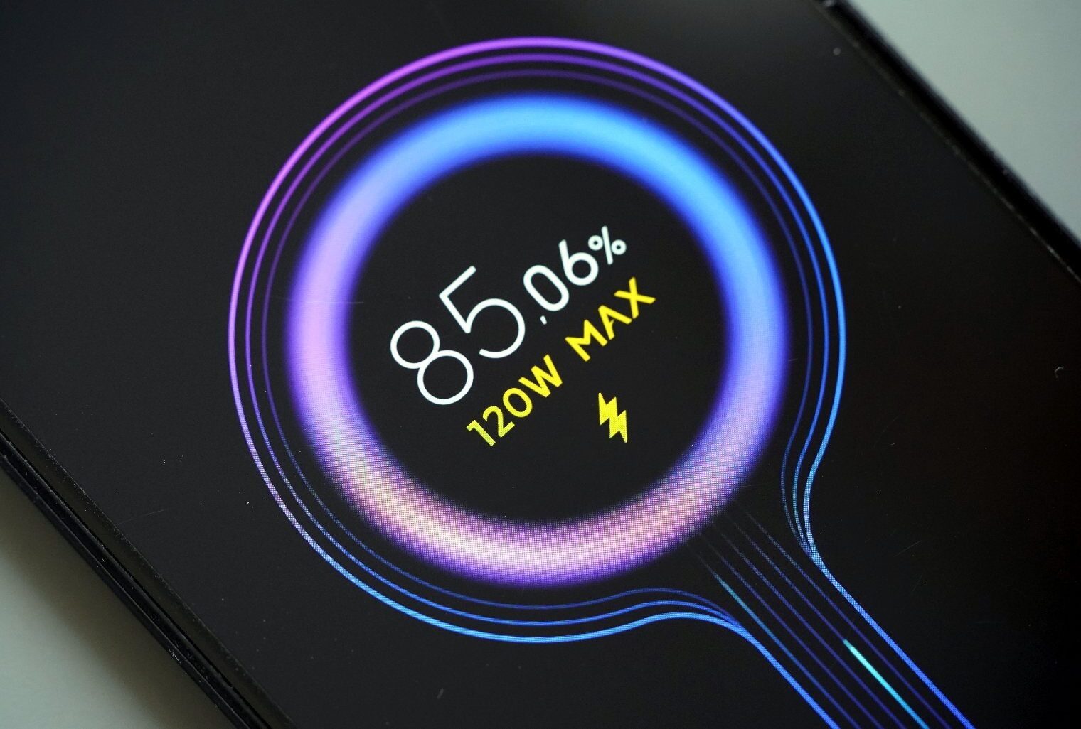 ładowanie smartfona xiaomi 11t pro smartphone charging