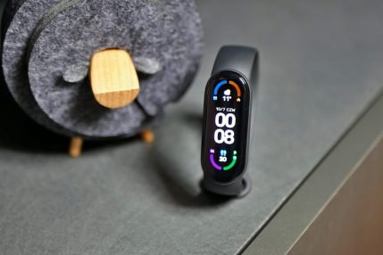 Xiaomi Mi Smart Band 6 NFC / fot. Kacper Żarski (Tabletowo.pl)