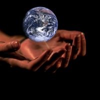 Ziemia Earth ręka dłoń świat