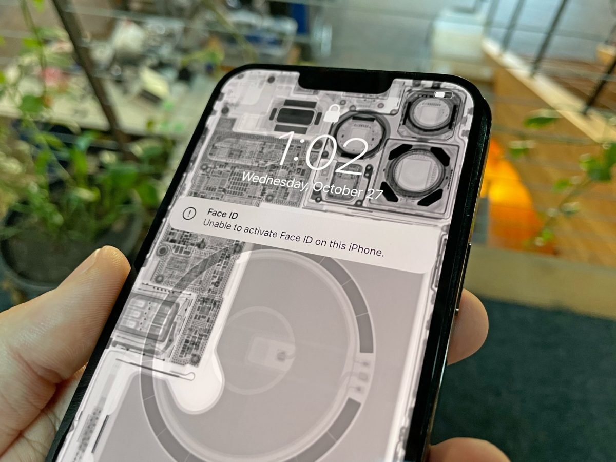 iPhone 13 Face ID