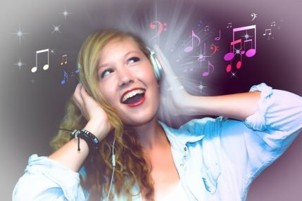 śpiewanie singing karaoke girl dziewczyna
