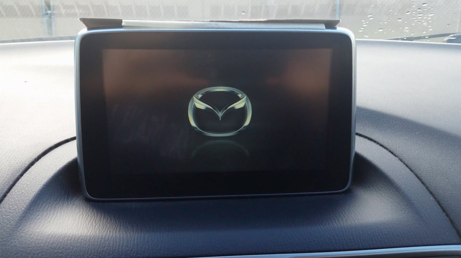 Mazda uszkodzony system