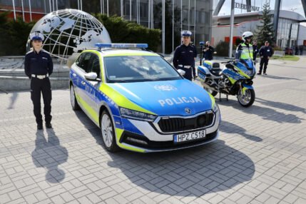 polska Policja nowy radiowóz i motocykl