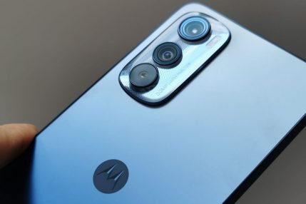 motorola edge 30 zdjęcie na tło