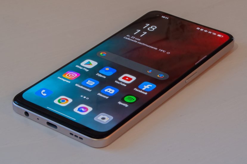Oppo Reno 7 4G recenzja Tabletowo