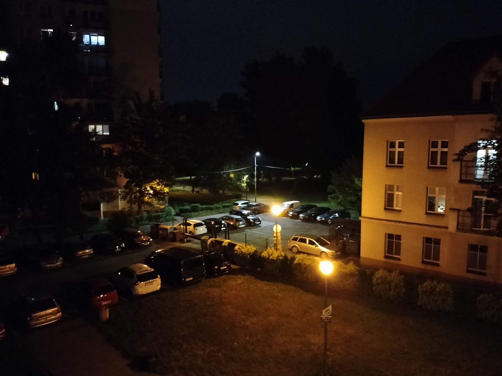 Oppo Reno 7 zdjęcia nocne