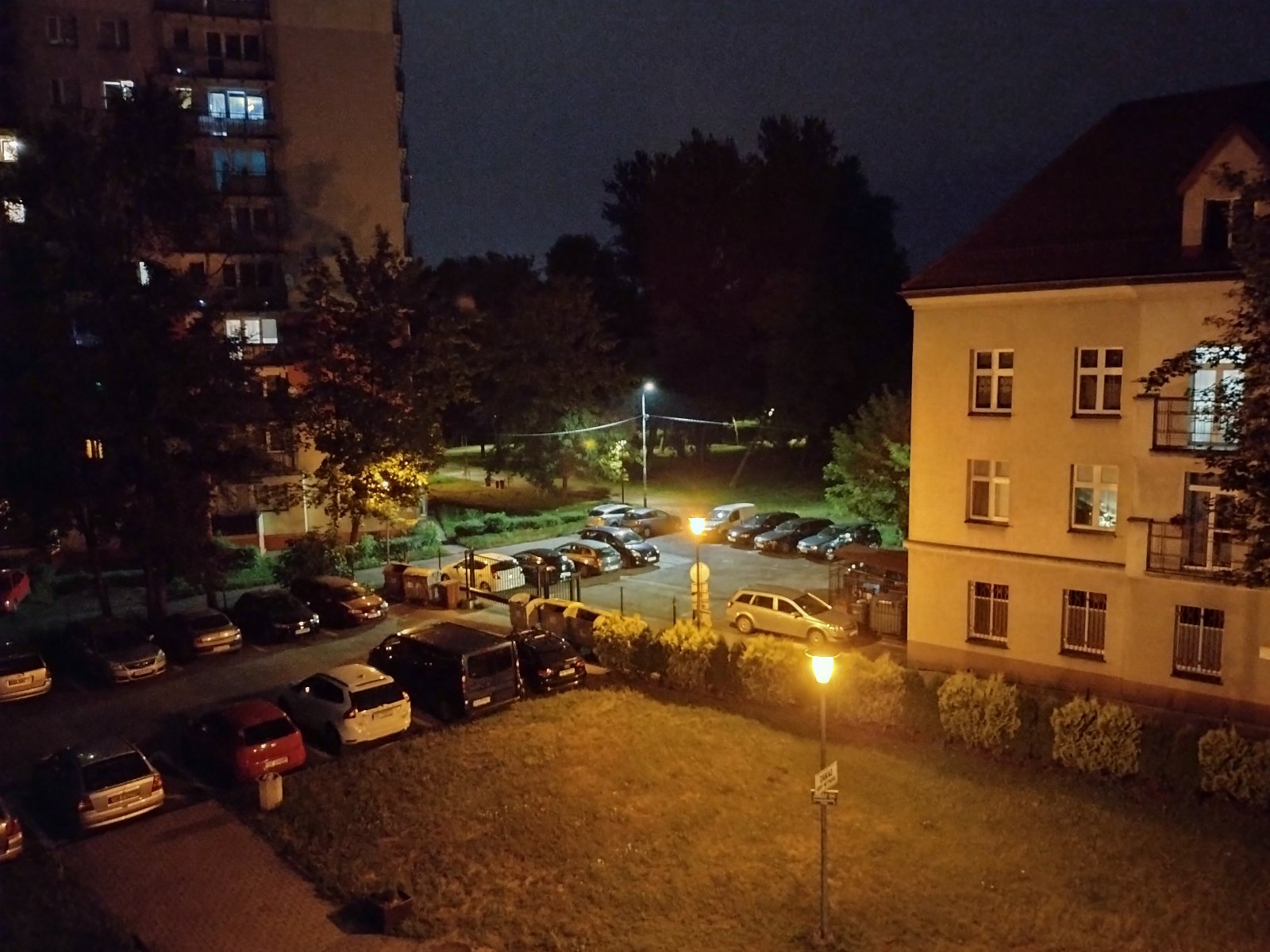 Oppo Reno 7 zdjęcia nocne