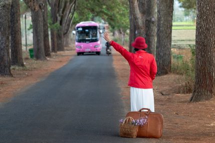 autobus podróż trip różowy