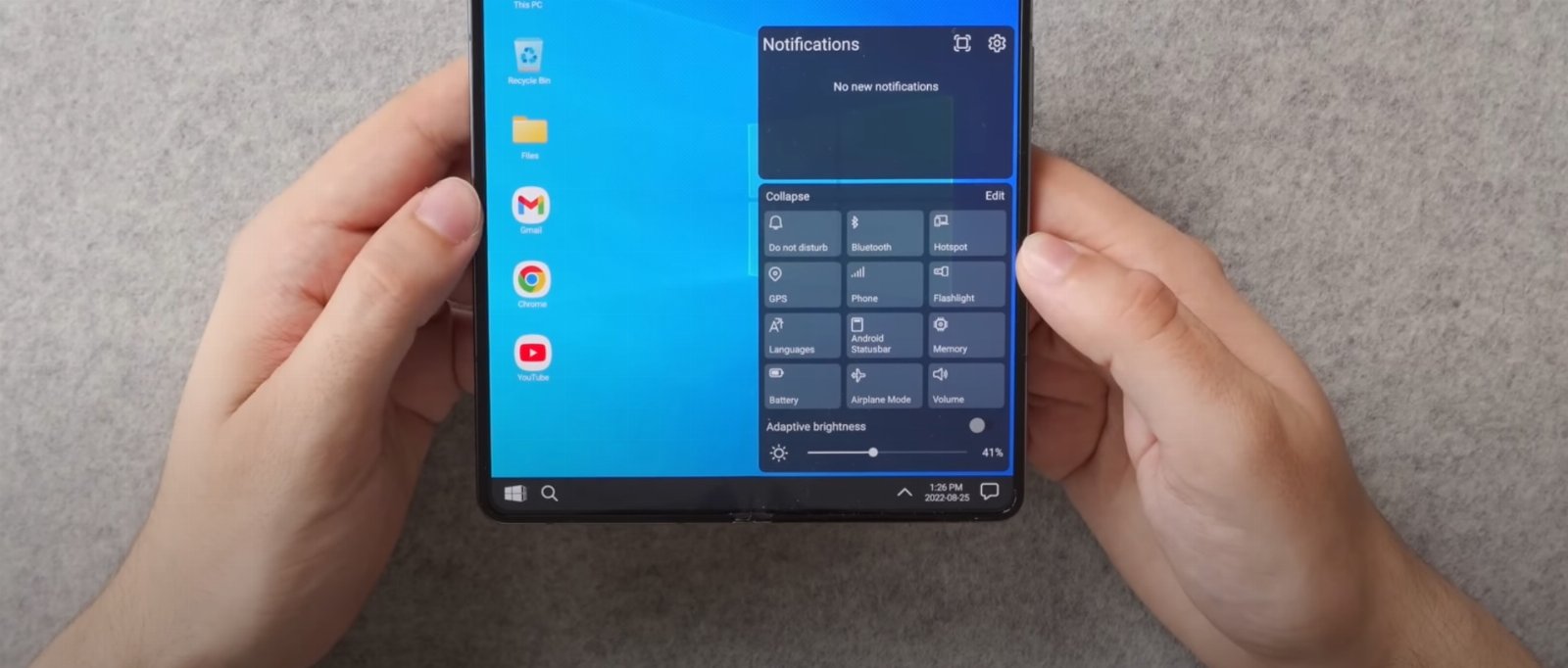 Samsung Galaxy Fold 4 z Windows Phone