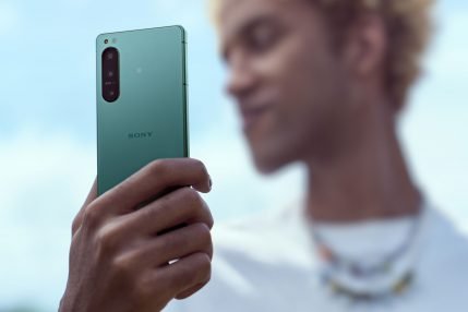 Sony Xperia 5 IV to telefon, który zamierza podbić serca internetowych twórców (źródło: Sony)