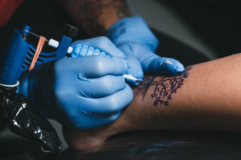 tatuażysta tattooist