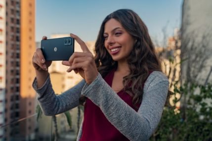 smartfon Motorola moto e22
