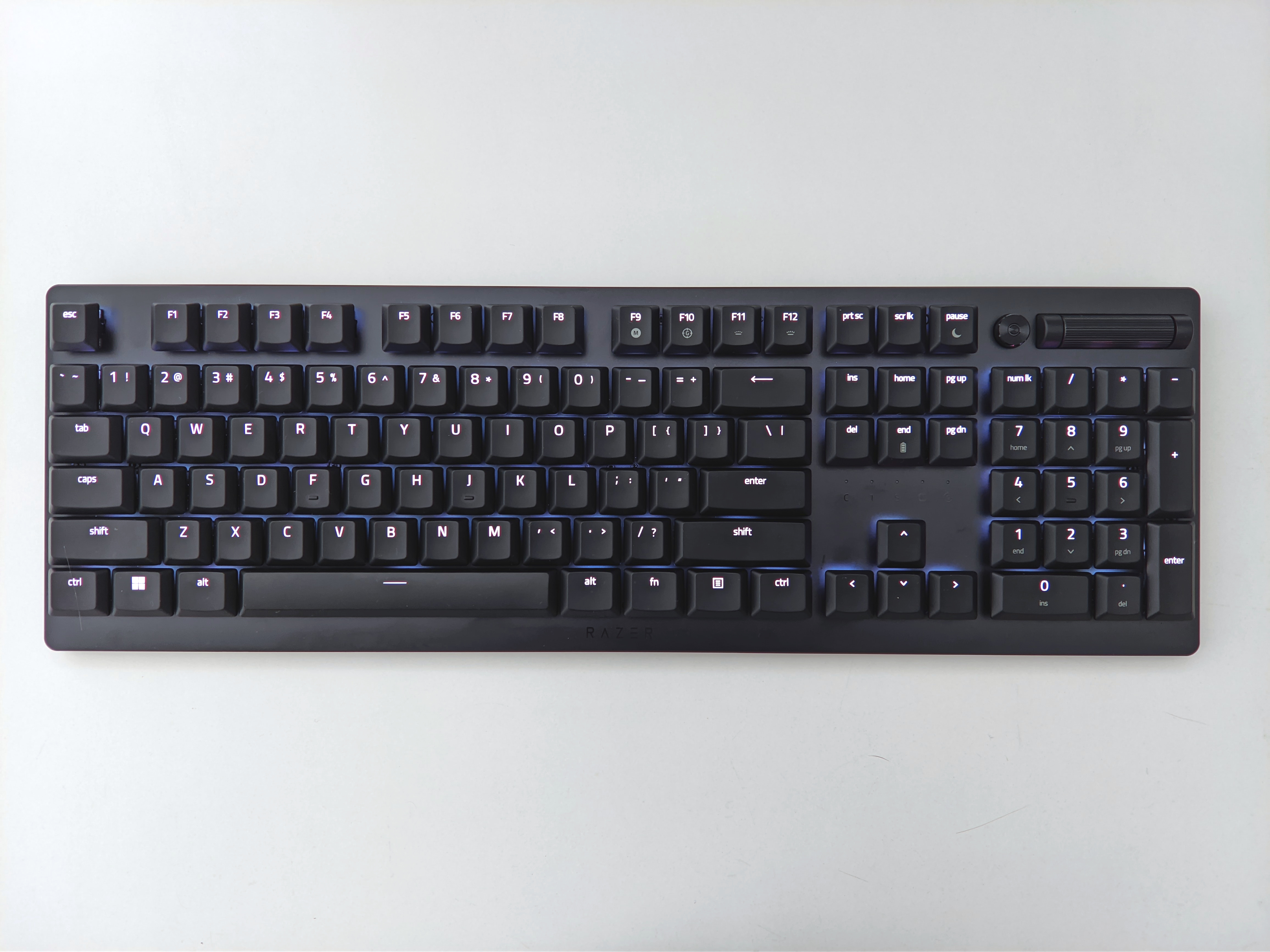 klawiatura Razer Deathstalker V2 Pro keyboard podświetlenie