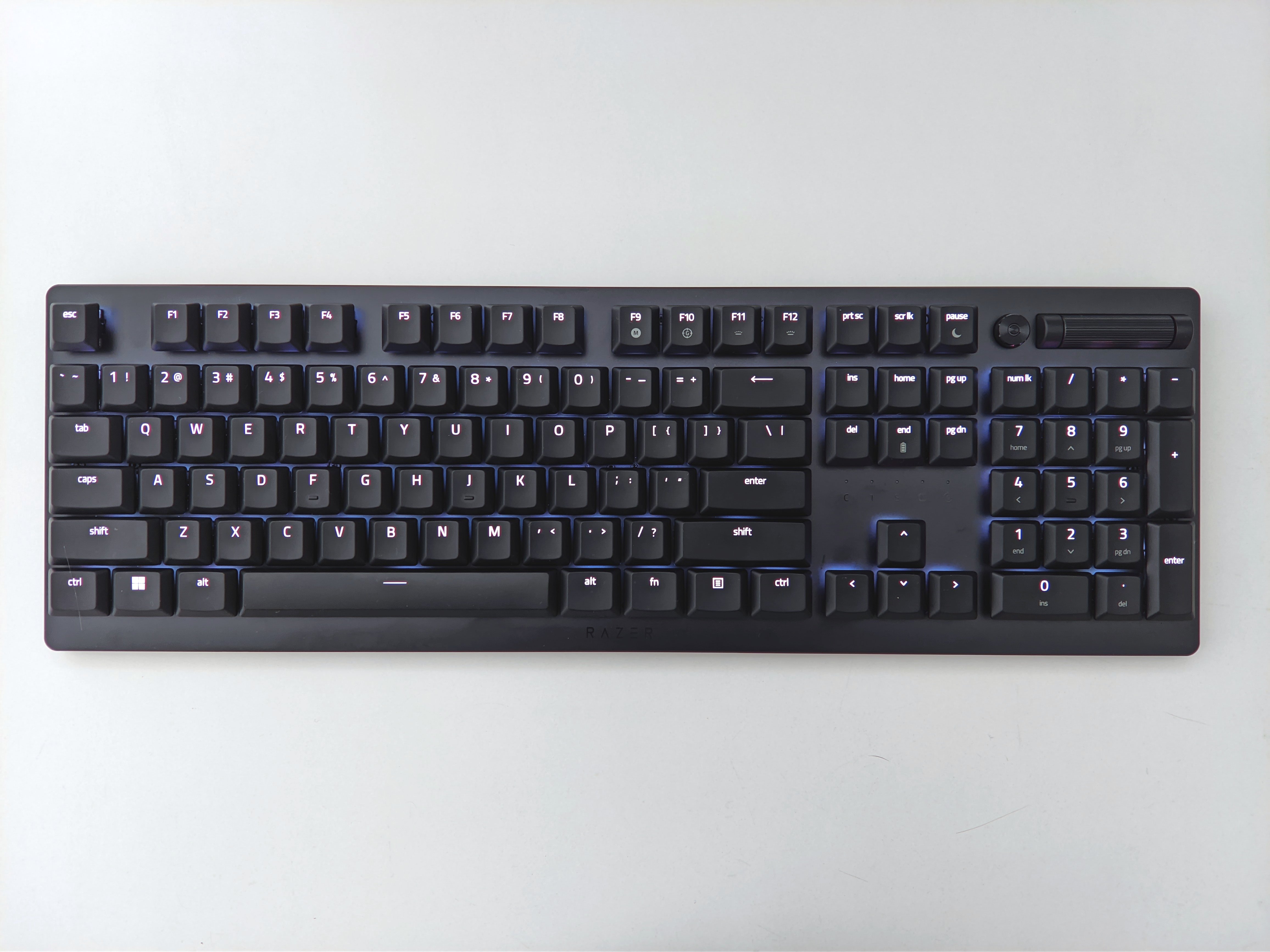 klawiatura Razer Deathstalker V2 Pro keyboard podświetlenie