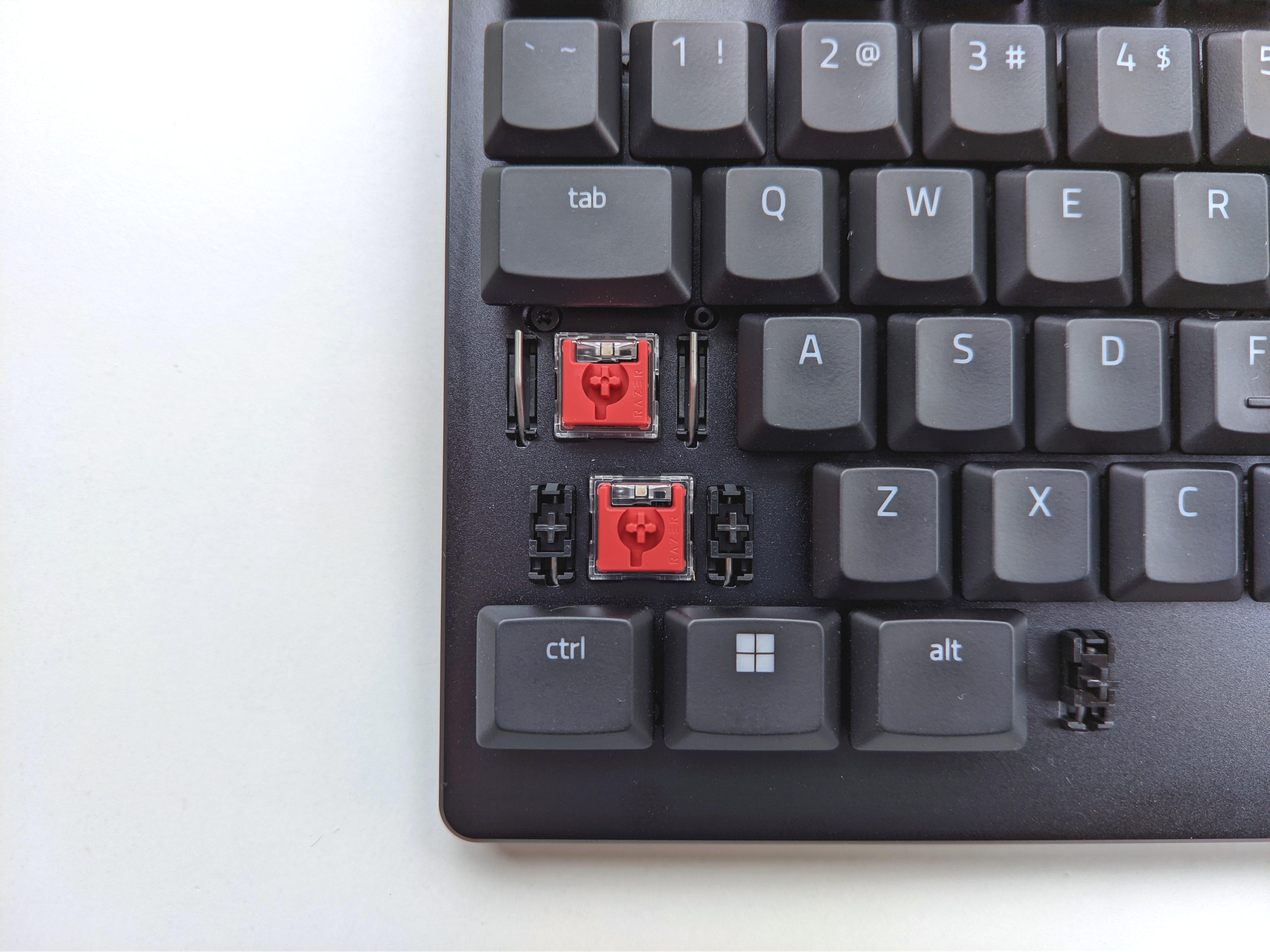 klawiatura Razer Deathstalker V2 Pro keyboard stabilizatory