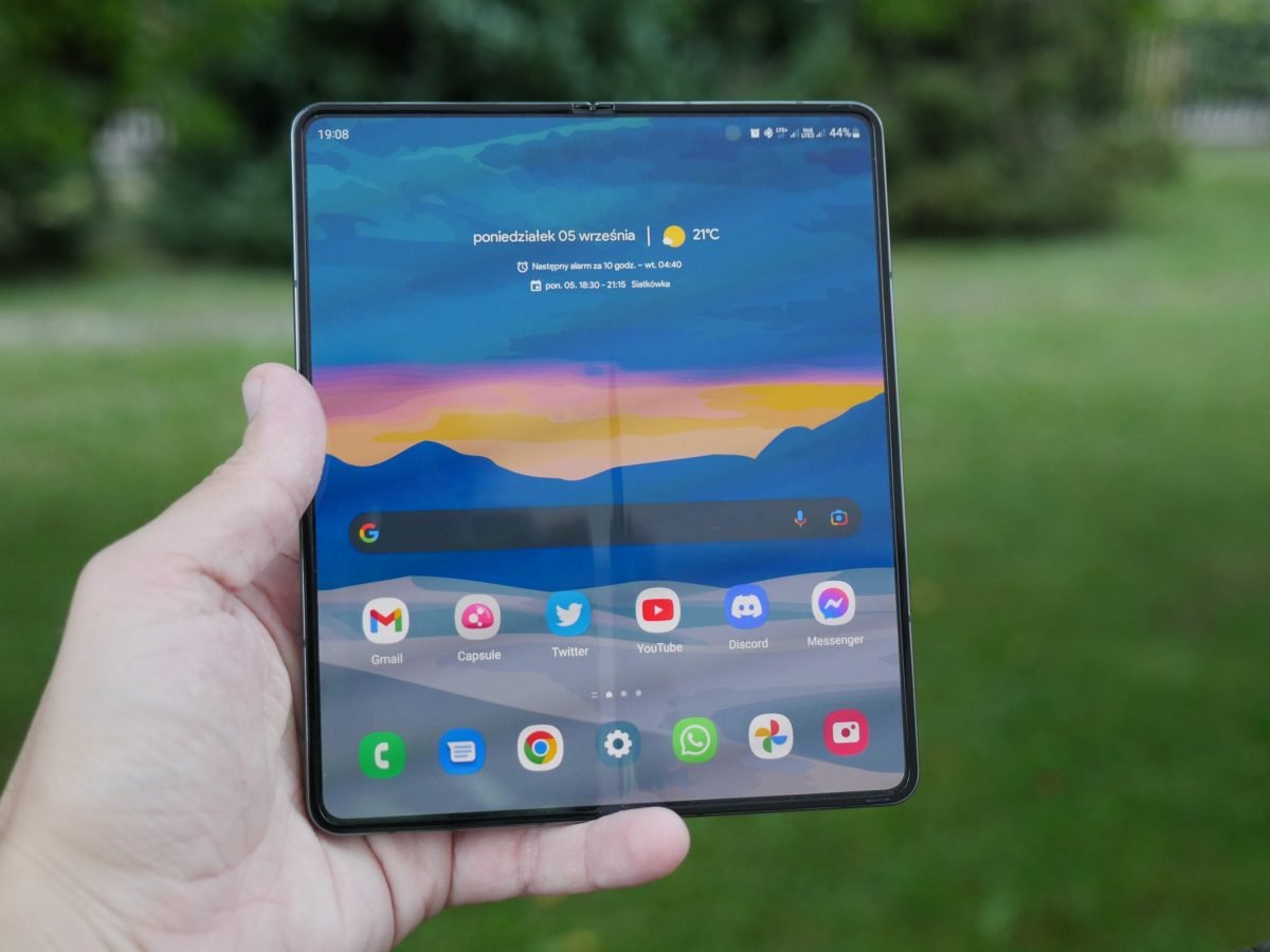 Samsung Galaxy Z Fold 4