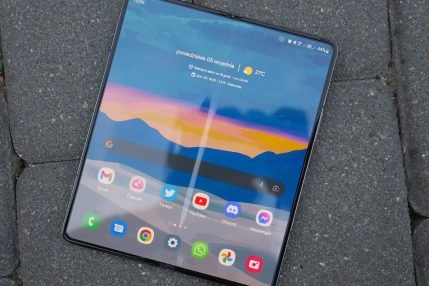 składany smartfon Samsung Galaxy Z Fold 4 fot. Tabletowo.pl