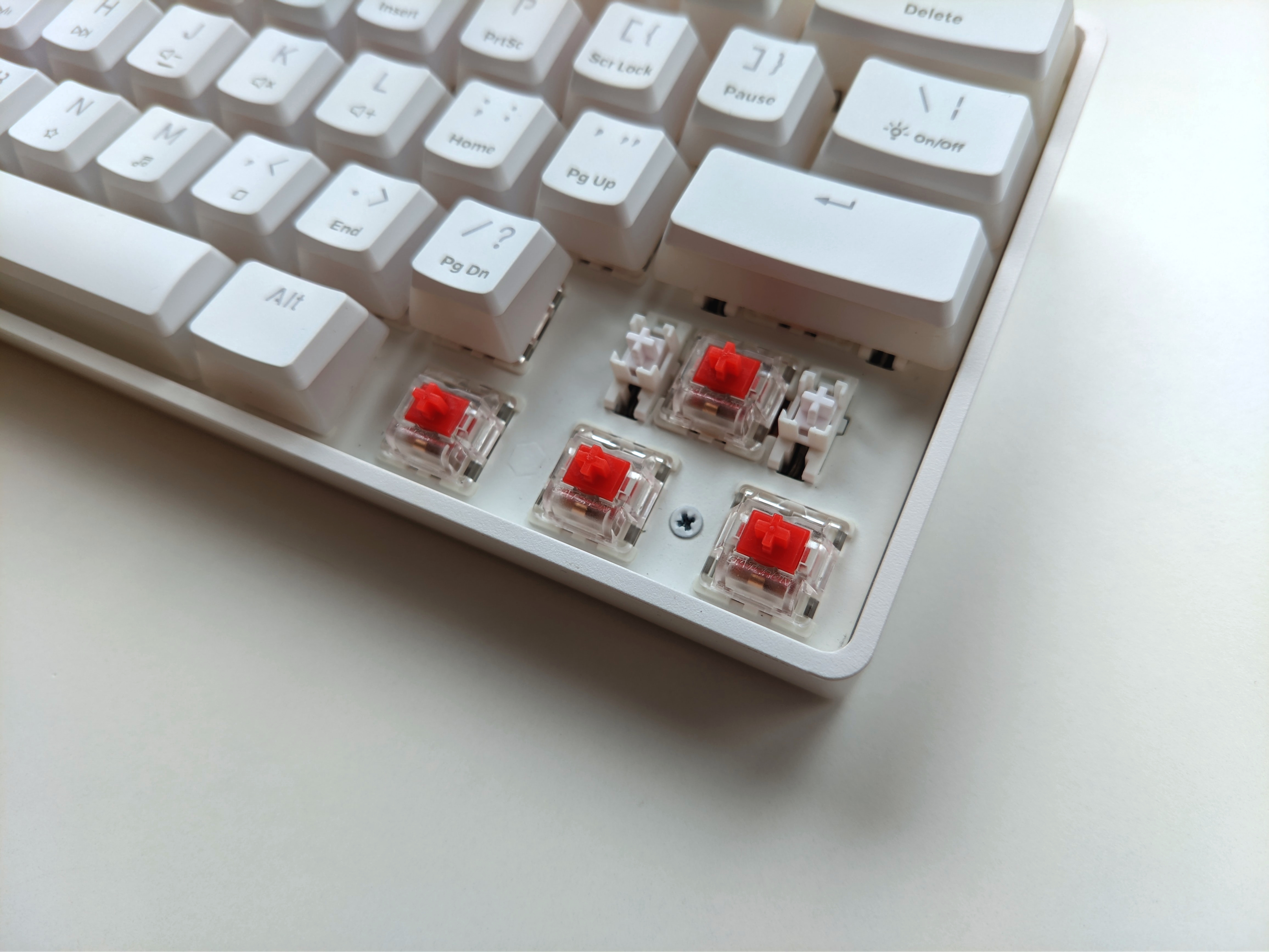klawiatura Genesis Thor 660 biała white keyboard switche