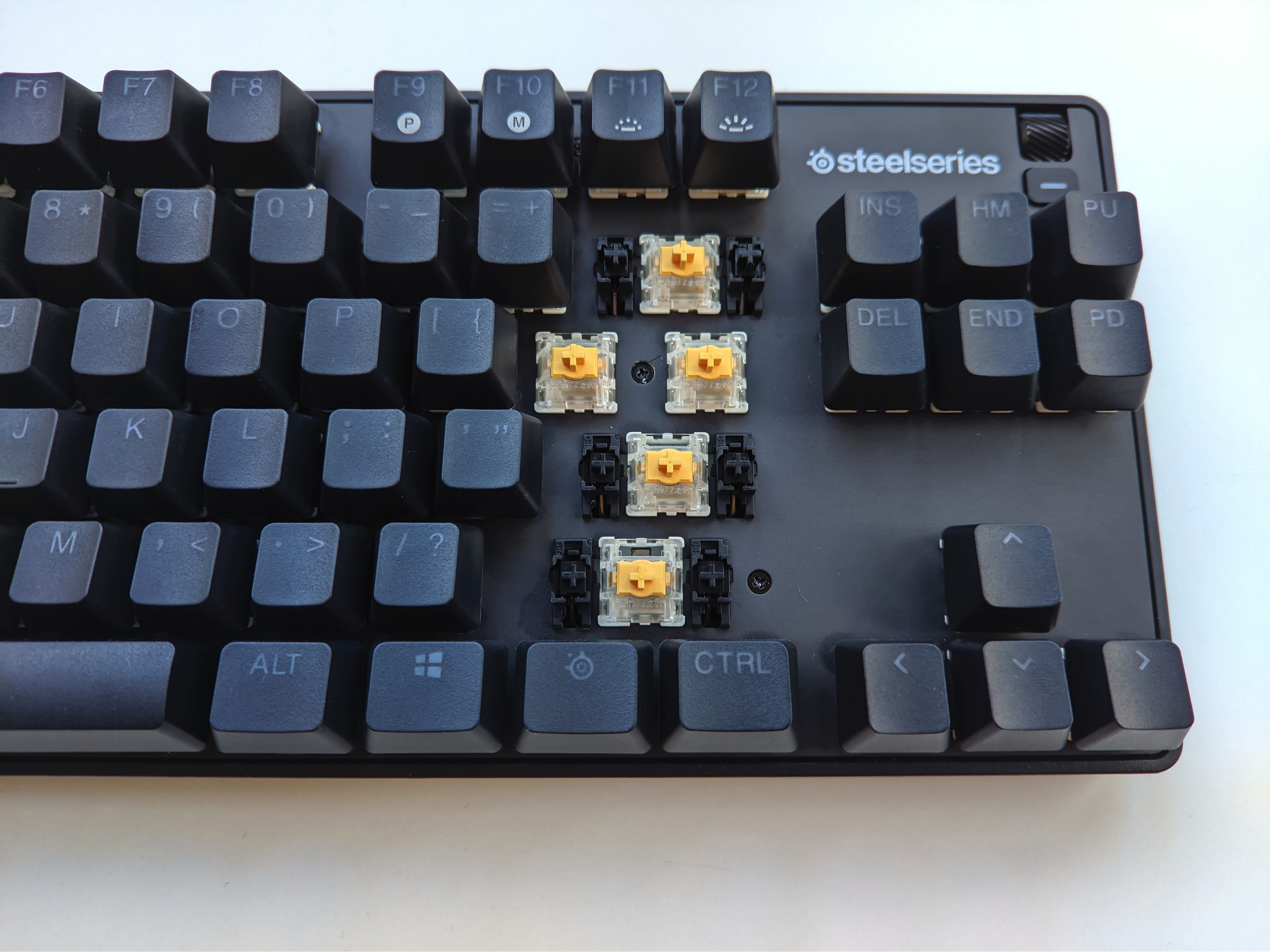 klawiatura SteelSeries Apex 9 TKL keyboard