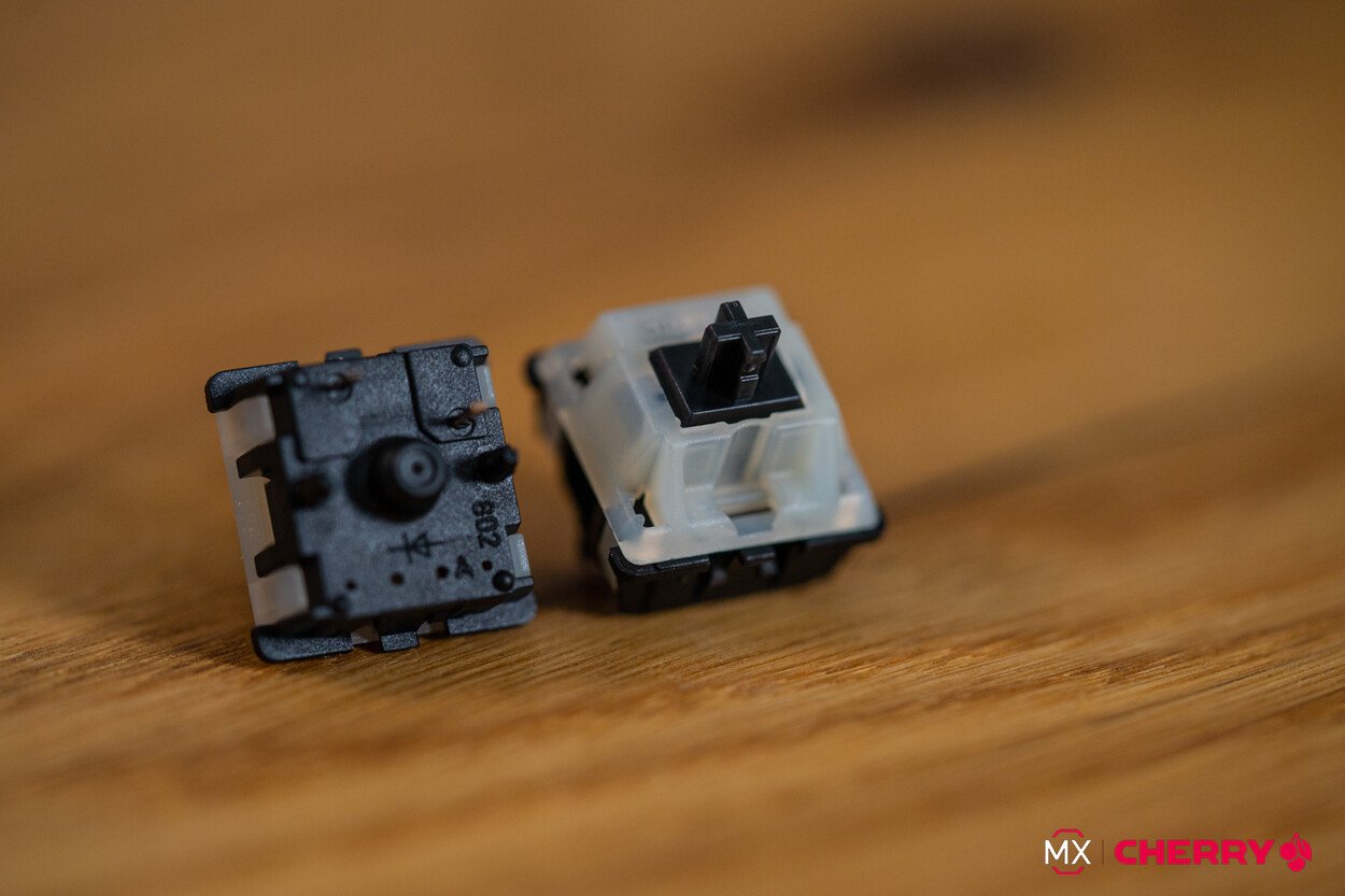 przełączniki Cherry MX Black Clear-Top mechanical switches