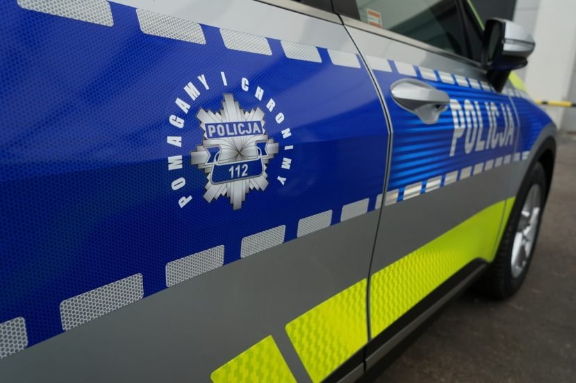 polska policja nowe radiowozy kia sportage zdjecie tło 2022 PiS, Służby