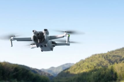 dron DJI Mini 3