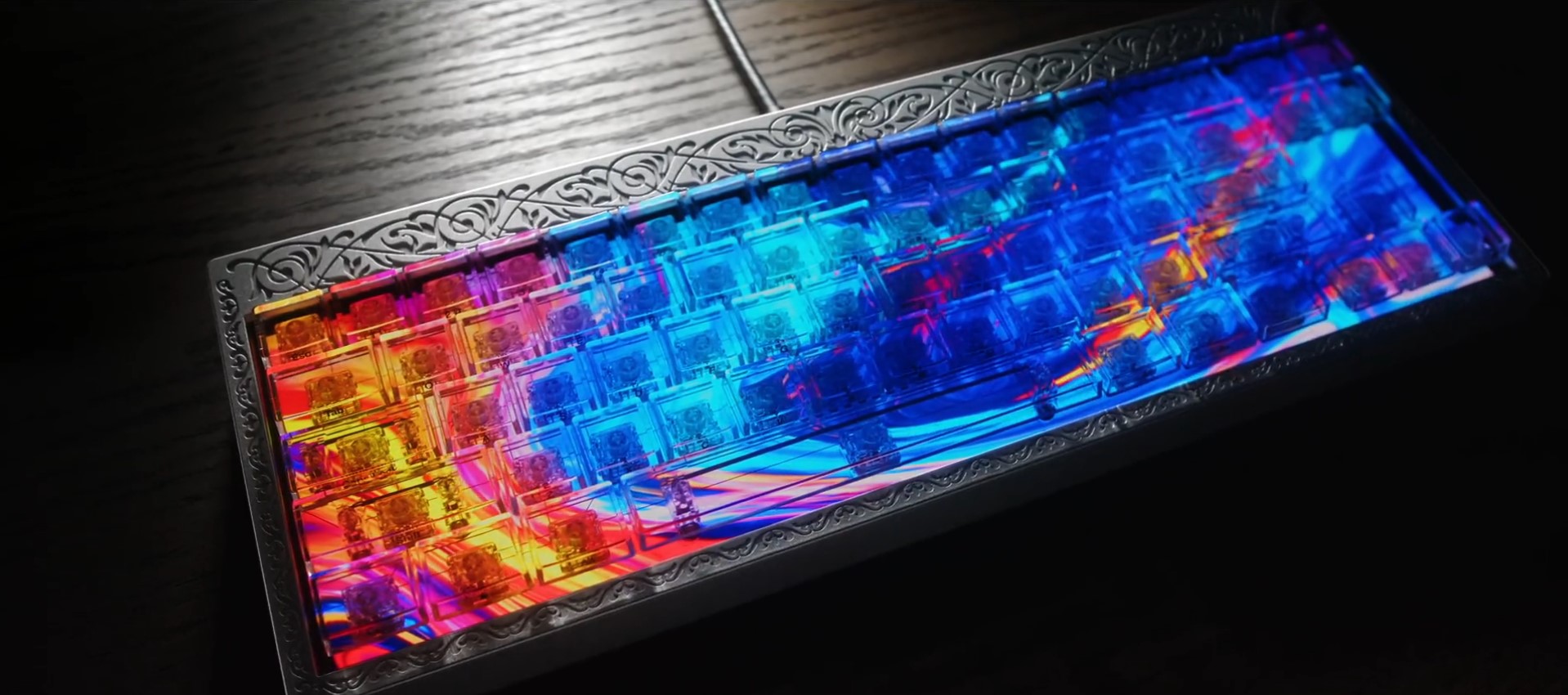 Finalmouse Centerpiece klawiatura z ekranem keyboard