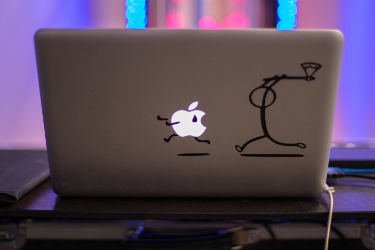 Apple logo MacBook