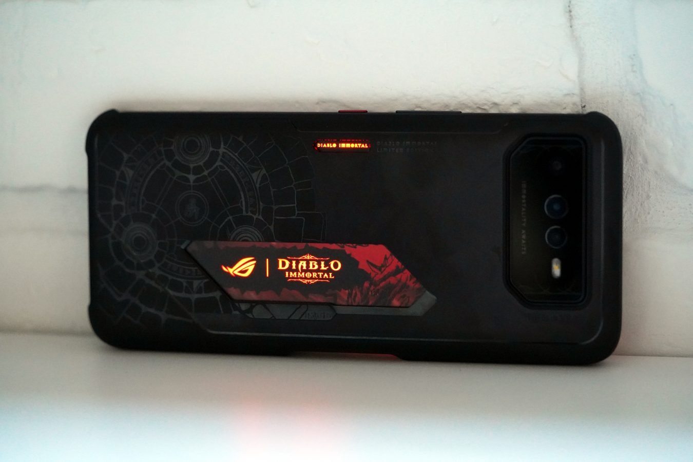 Asus ROG Phone 6 Diablo Immortal Edition