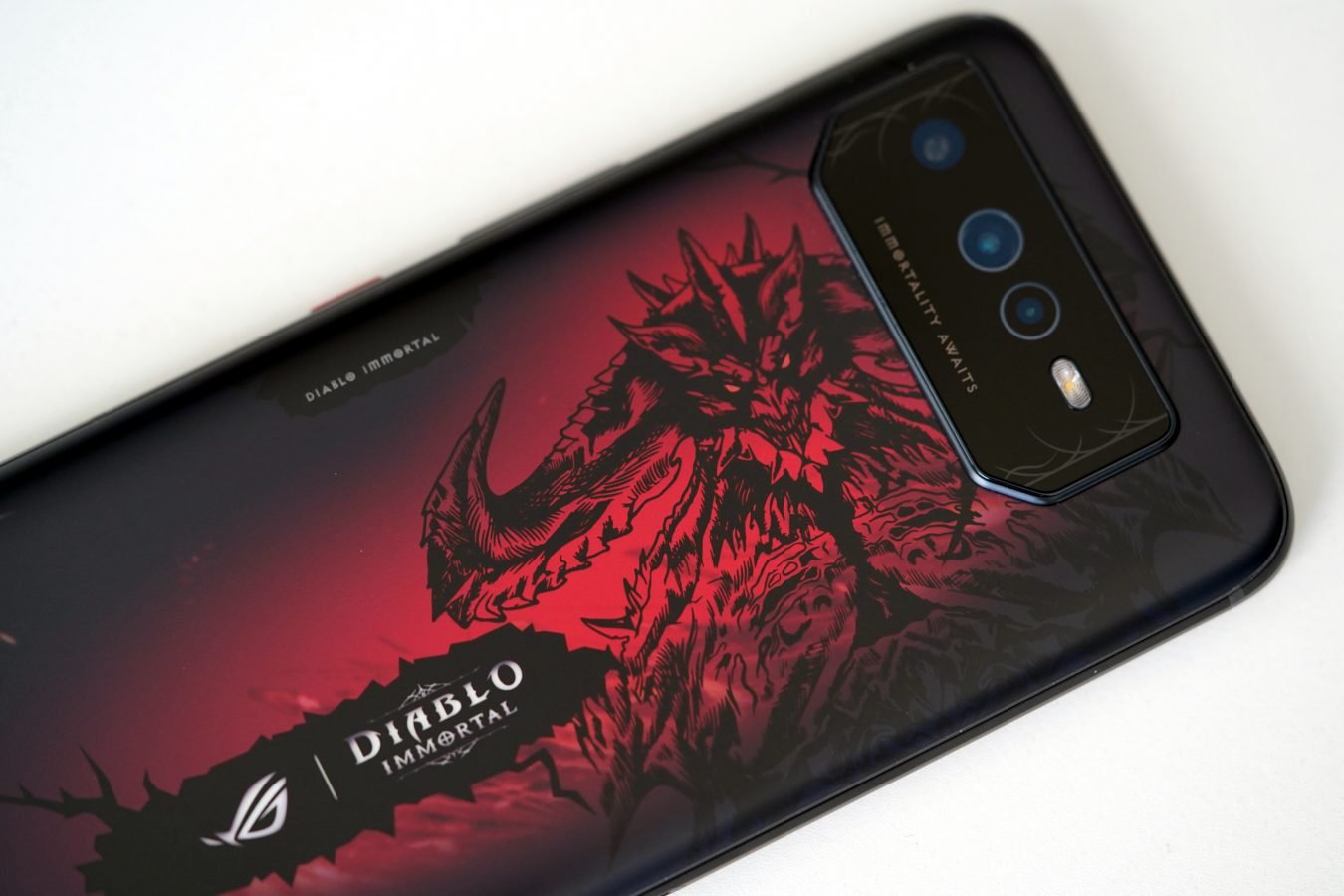 Asus ROG Phone 6 Diablo Immortal Edition