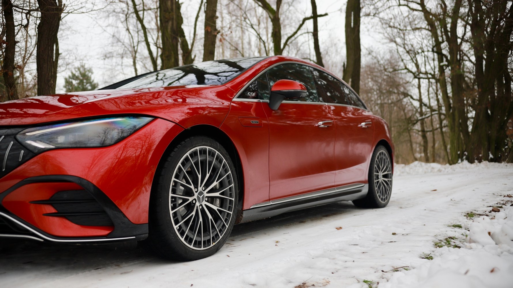 Mercedes-AMG EQE 43