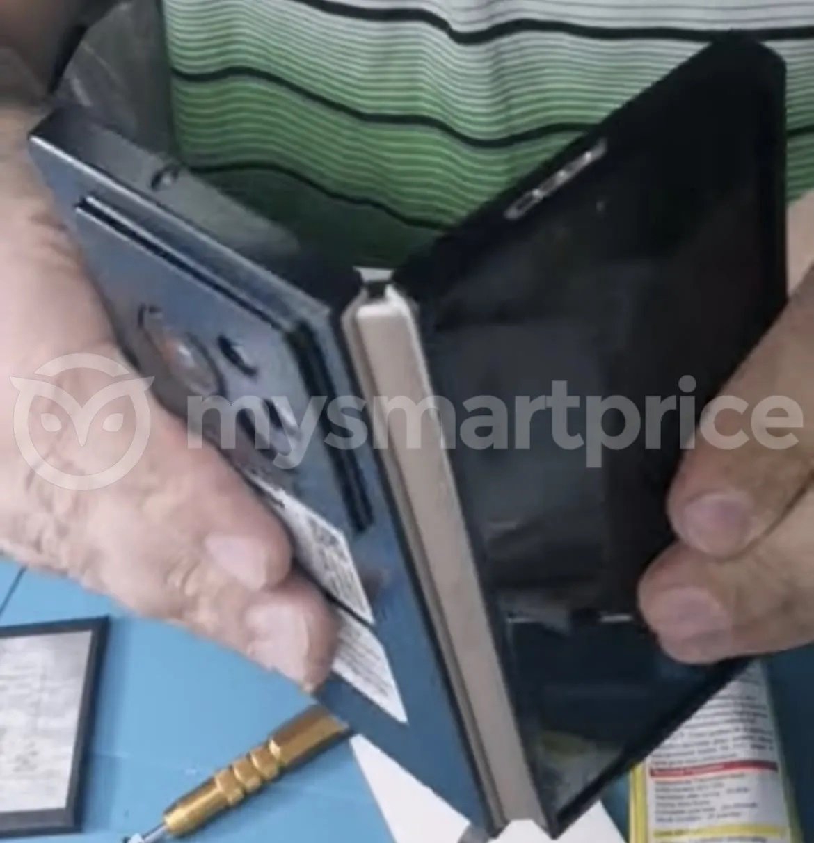 składany smartfon Tecno Phantom V Fold foldable smartphone