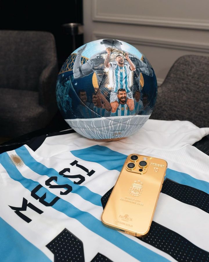 Messi złote iPhone'y