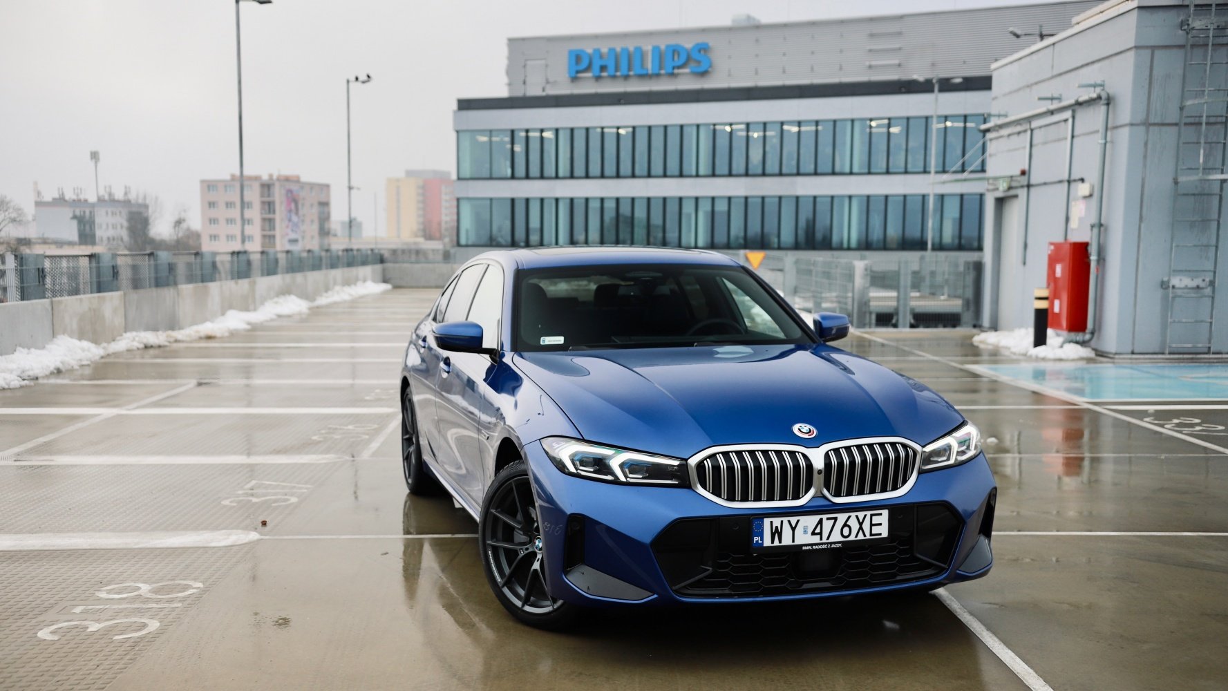 BMW 330e