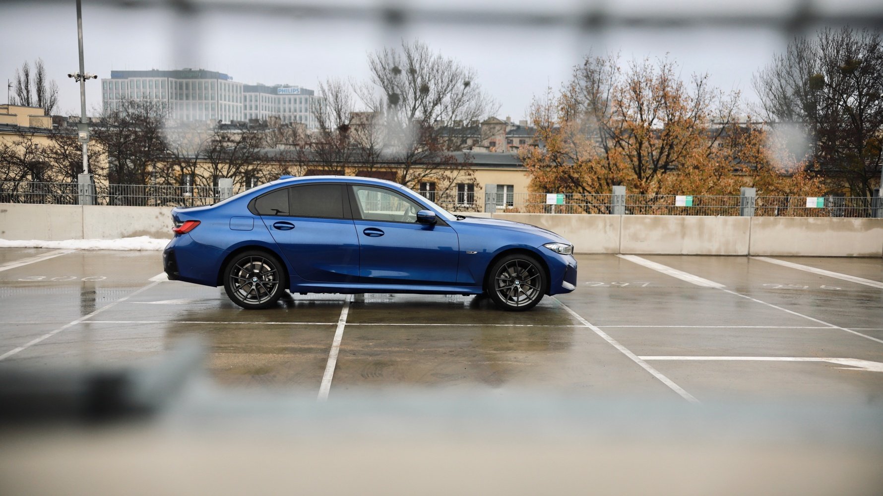 BMW 330e