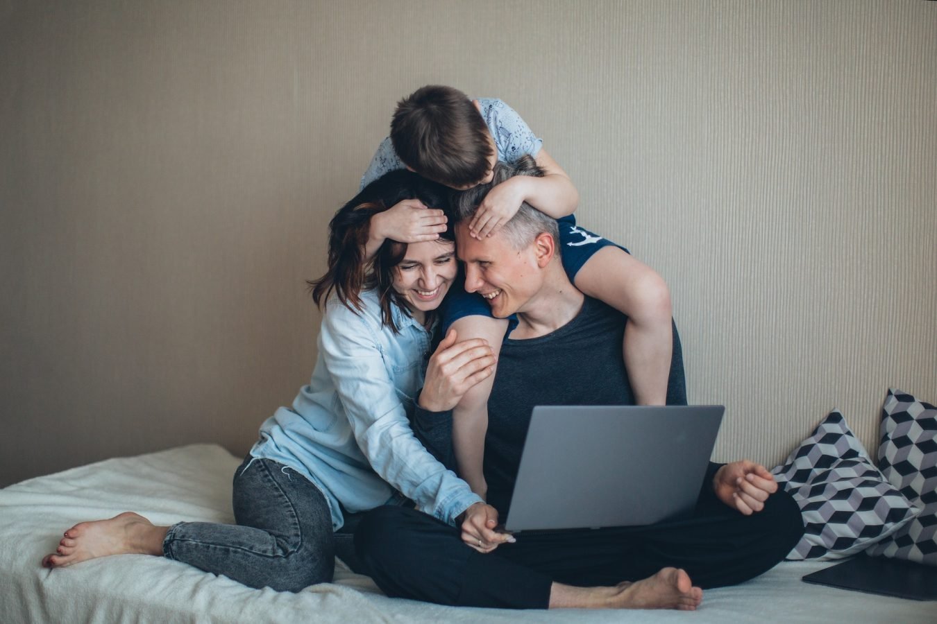 family rodzina dziecko laptop