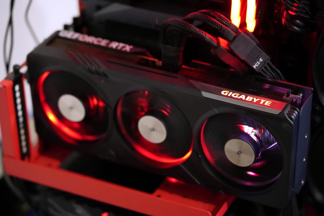 Gigabyte RTX­ 4070 GAMING OC 12G