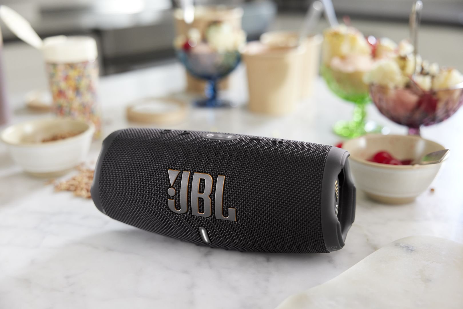 JBL Charge 5 Wi-Fi (fot. JBL)