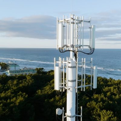 Play stacja bazowa nadajnik antena GSM w Juracie