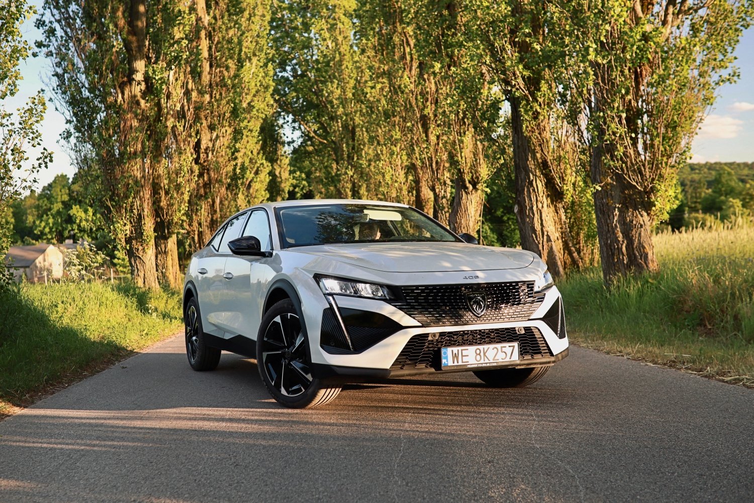 Peugeot 408
