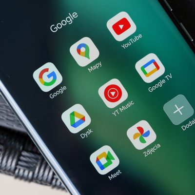 Aplikacje Google na smartfonie z Androidem